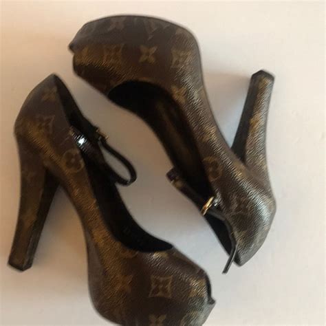 stiletto louis vuitton|louis vuitton uncover heels.